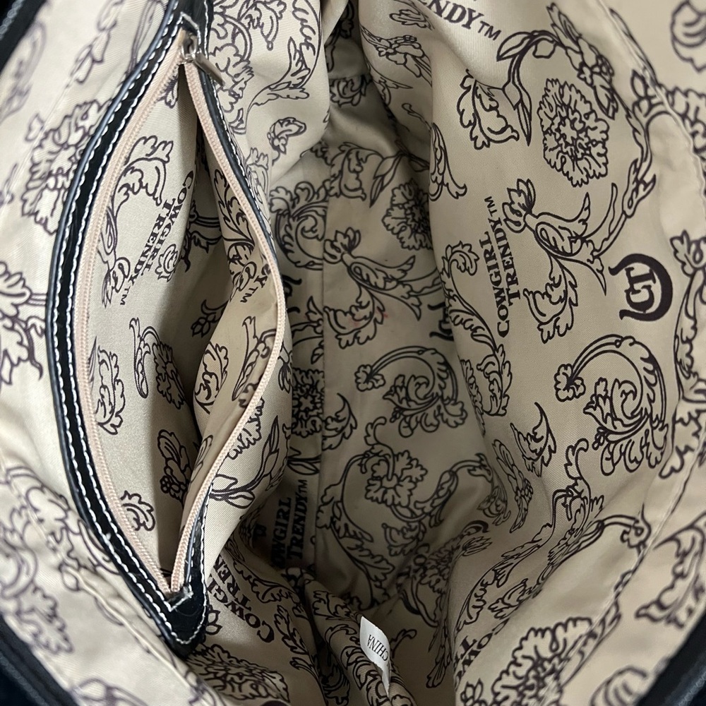 Elegant Black and Gray Embroidered Women's Shoulder Bag - Picture 10 of 12